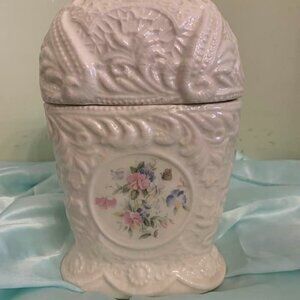 Toothbrush Holder with Cover. Ceramic. Vintage. Holds 4 Toothbrushes. J3
